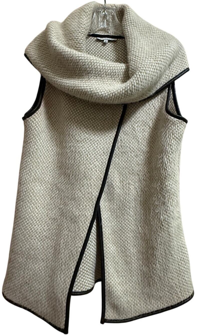 Waverly Grey Tan and White Sleeveless Knit Sweater - Size Small